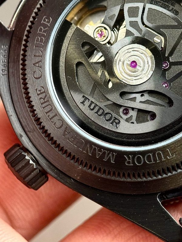 Đồng hồ Tudor Black Bay Ceramic M79210CNU Mặt Xanh Blue Replica Cao Cấp 41mm (6)