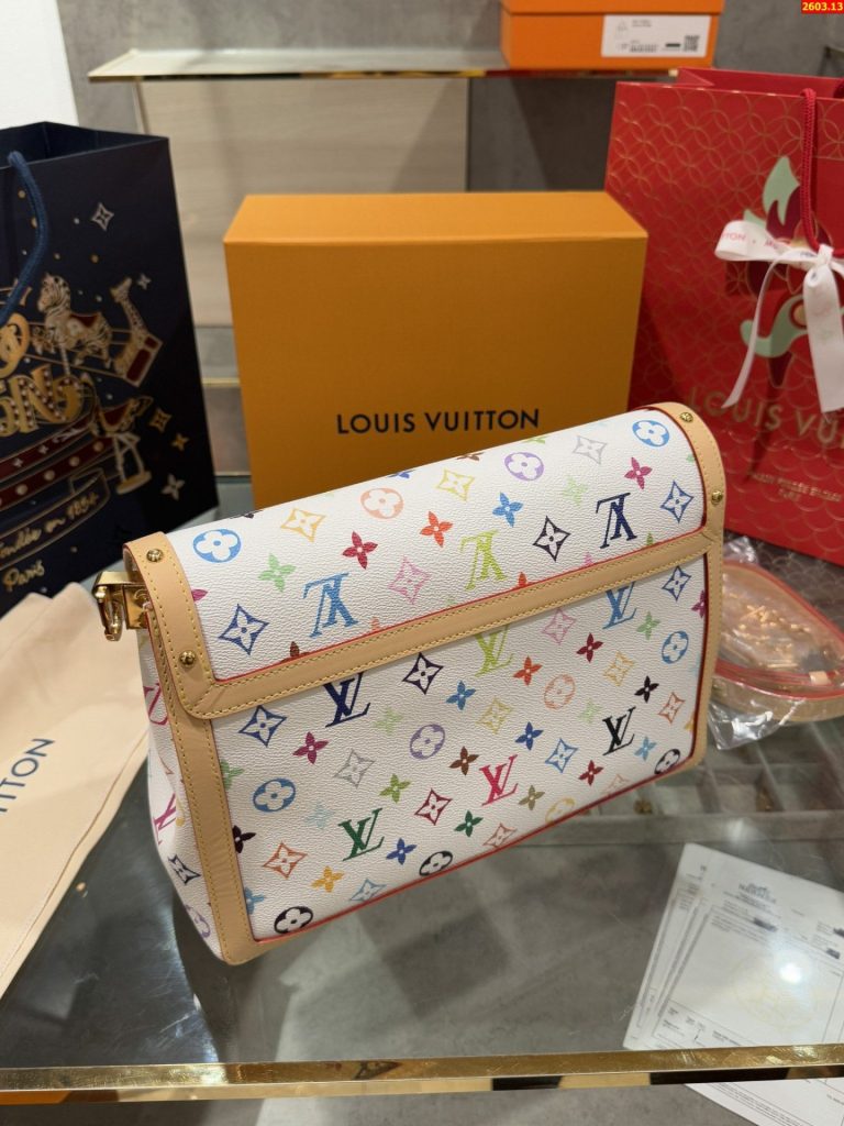Túi Xách Louis Vuitton LV Dauphine Soft GM Siêu Cấp Hoạ Tiết Monogram 28x20x11cm (2)