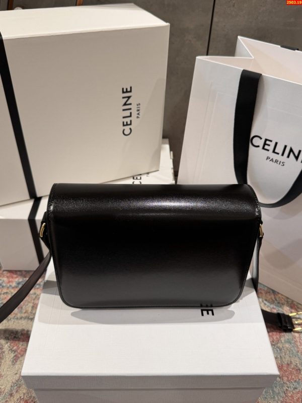 Túi Xách Nữ Celine Triomphe Siêu Cấp Da Trơn Màu Đen 22.5x16.5x7 (2)