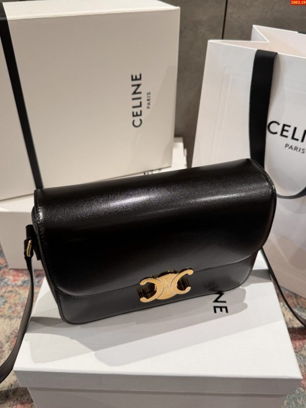 Túi Xách Nữ Celine Triomphe Siêu Cấp Da Trơn Màu Đen 22.5x16.5x7 (2)