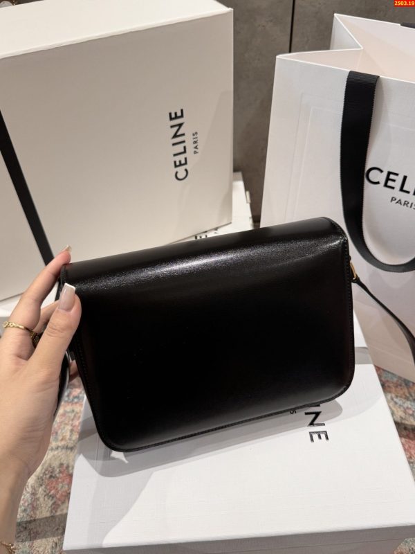 Túi Xách Nữ Celine Triomphe Siêu Cấp Da Trơn Màu Đen 22.5x16.5x7 (2)