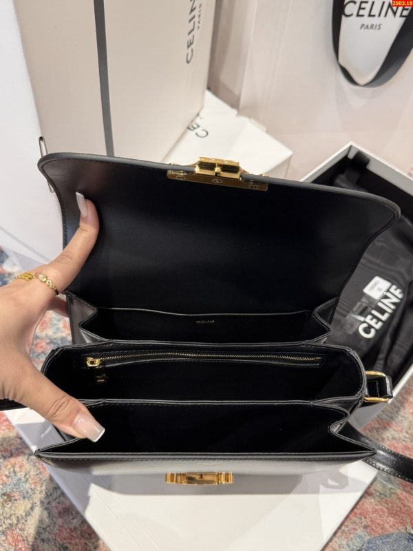 Túi Xách Nữ Celine Triomphe Siêu Cấp Da Trơn Màu Đen 22.5x16.5x7 (2)
