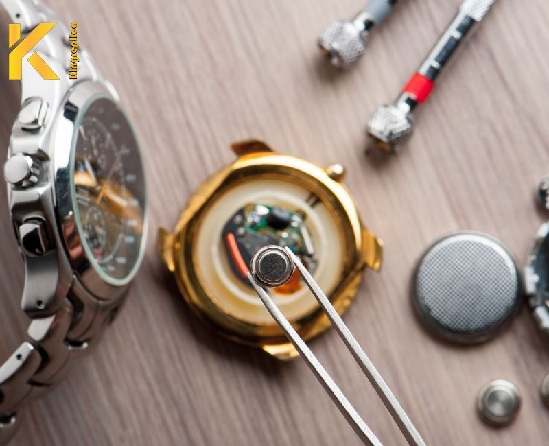 đồng hồ quartz là gì