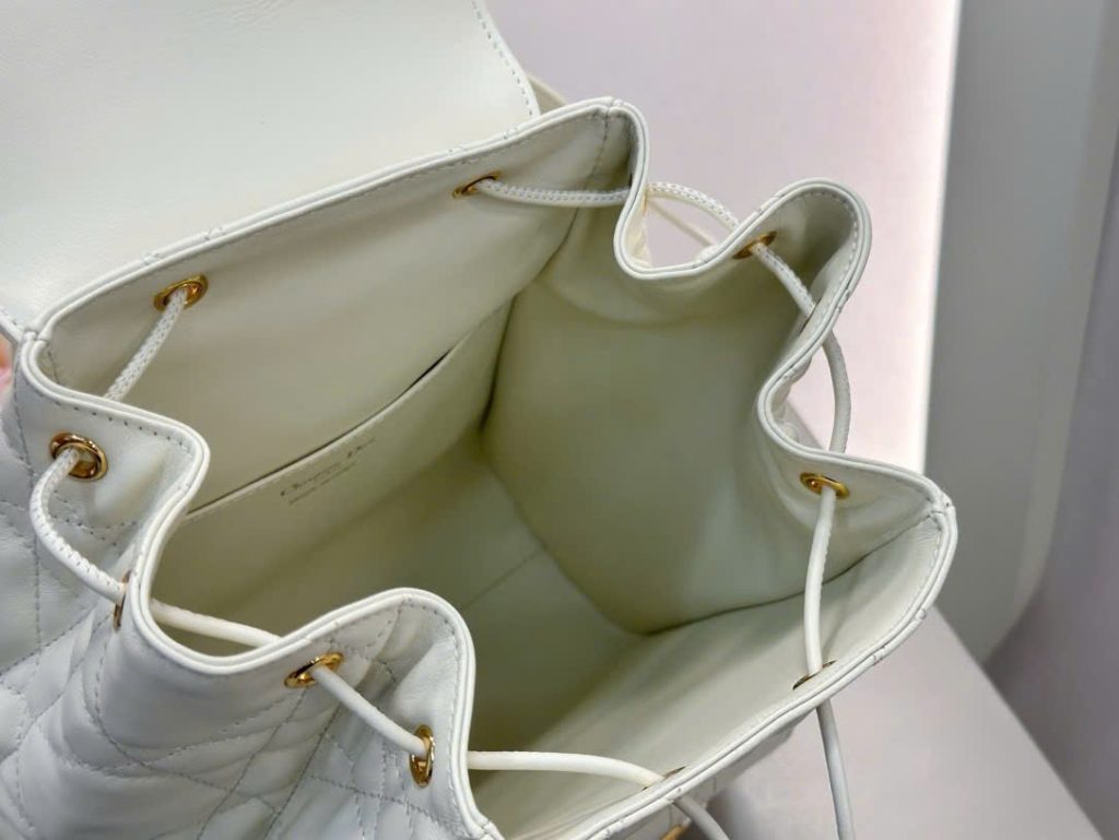 Balo Nữ Dior Caro Siêu Cấp Chất Da Bê Màu Trắng 23×26.7×12 (2)