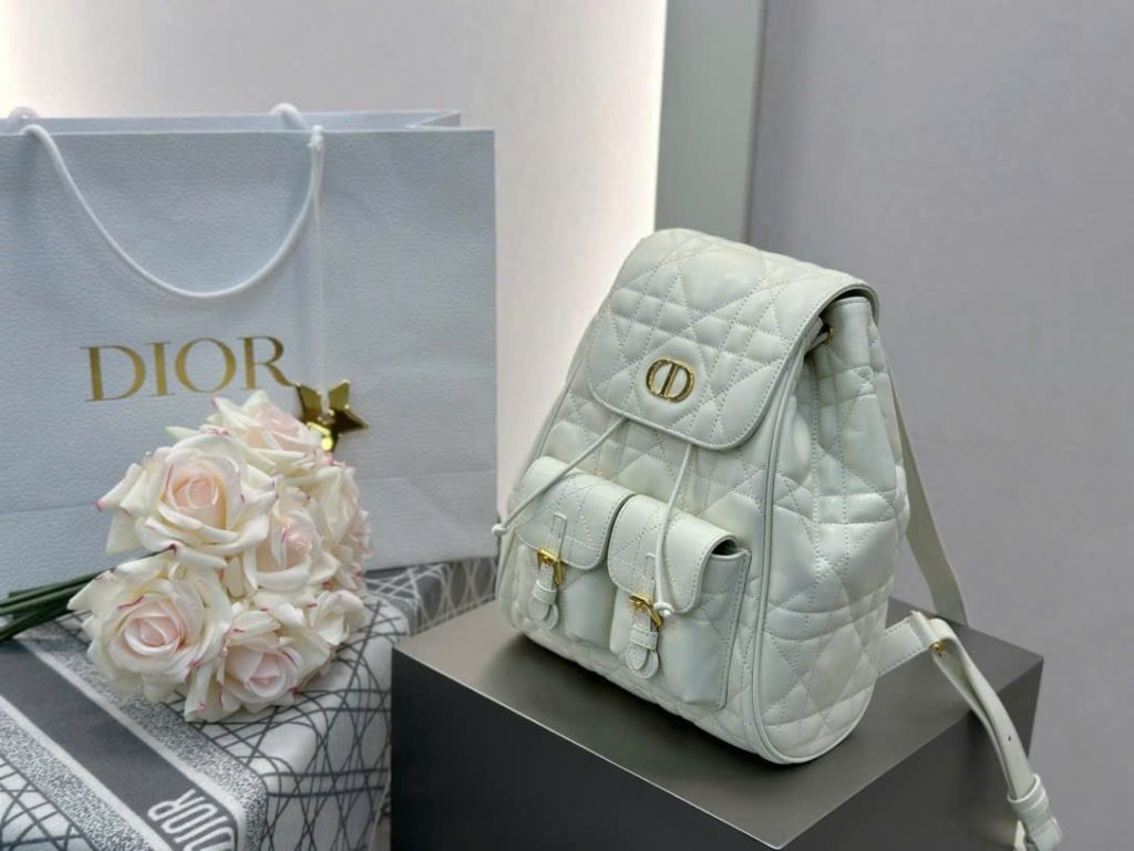Balo Nữ Dior Caro Siêu Cấp Chất Da Bê Màu Trắng 23×26.7×12 (2)
