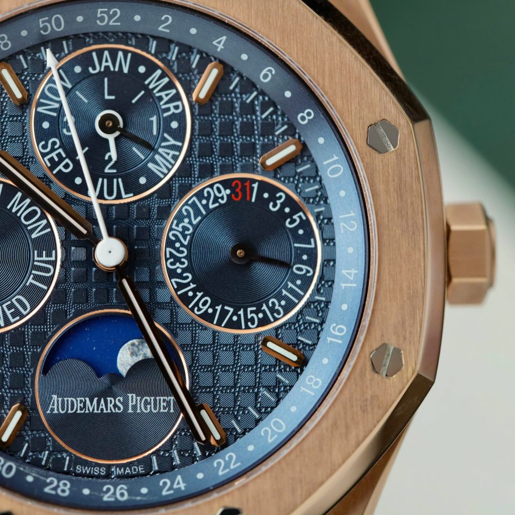 Đồng Hồ Audemars Piguet 26574 Mặt Xanh Chế Tác Bọc Vàng Thật Nhà Máy APS 41mm (2)