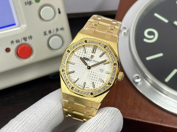 Đồng Hồ Audemars Piguet Royal Oak 67651OR Replica Nữ Đính Đá Máy Cơ Automatic 34mm (5)