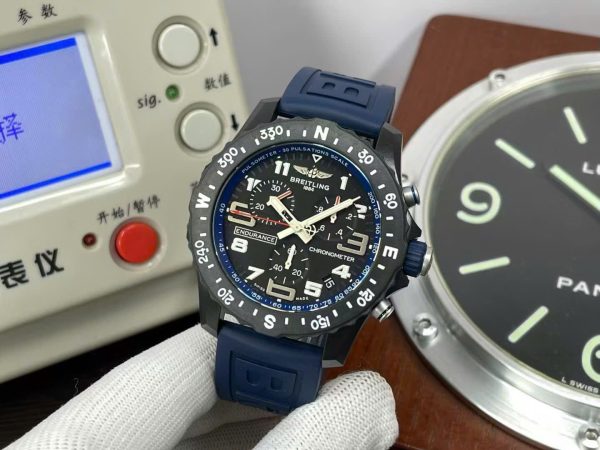 Đồng Hồ Breitling Endurance Pro Chronograph Replica 11 Máy Pin Vỏ Carbon 44mm