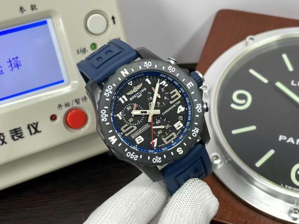 Đồng Hồ Breitling Endurance Pro Chronograph Replica 11 Máy Pin Vỏ Carbon 44mm