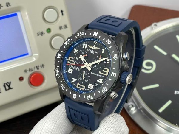 Đồng Hồ Breitling Endurance Pro Chronograph Replica 11 Máy Pin Vỏ Carbon 44mm