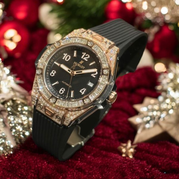 Đồng Hồ Hublot Big Bang One Click Mặt Đen Chế Tác Bọc Vàng Thật + Kim Cương Moissanite Baguette 39mm (2)