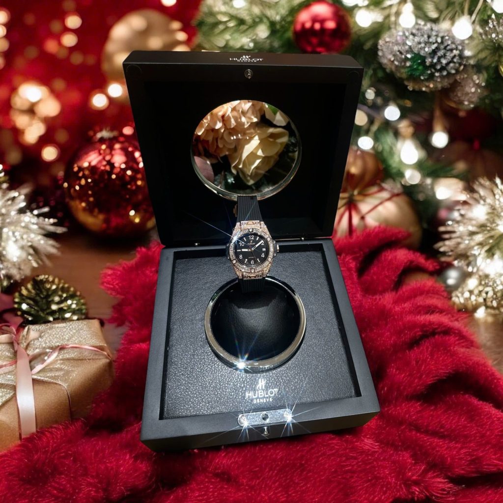 Đồng Hồ Hublot Big Bang One Click Mặt Đen Chế Tác Bọc Vàng Thật + Kim Cương Moissanite Baguette 39mm (2)