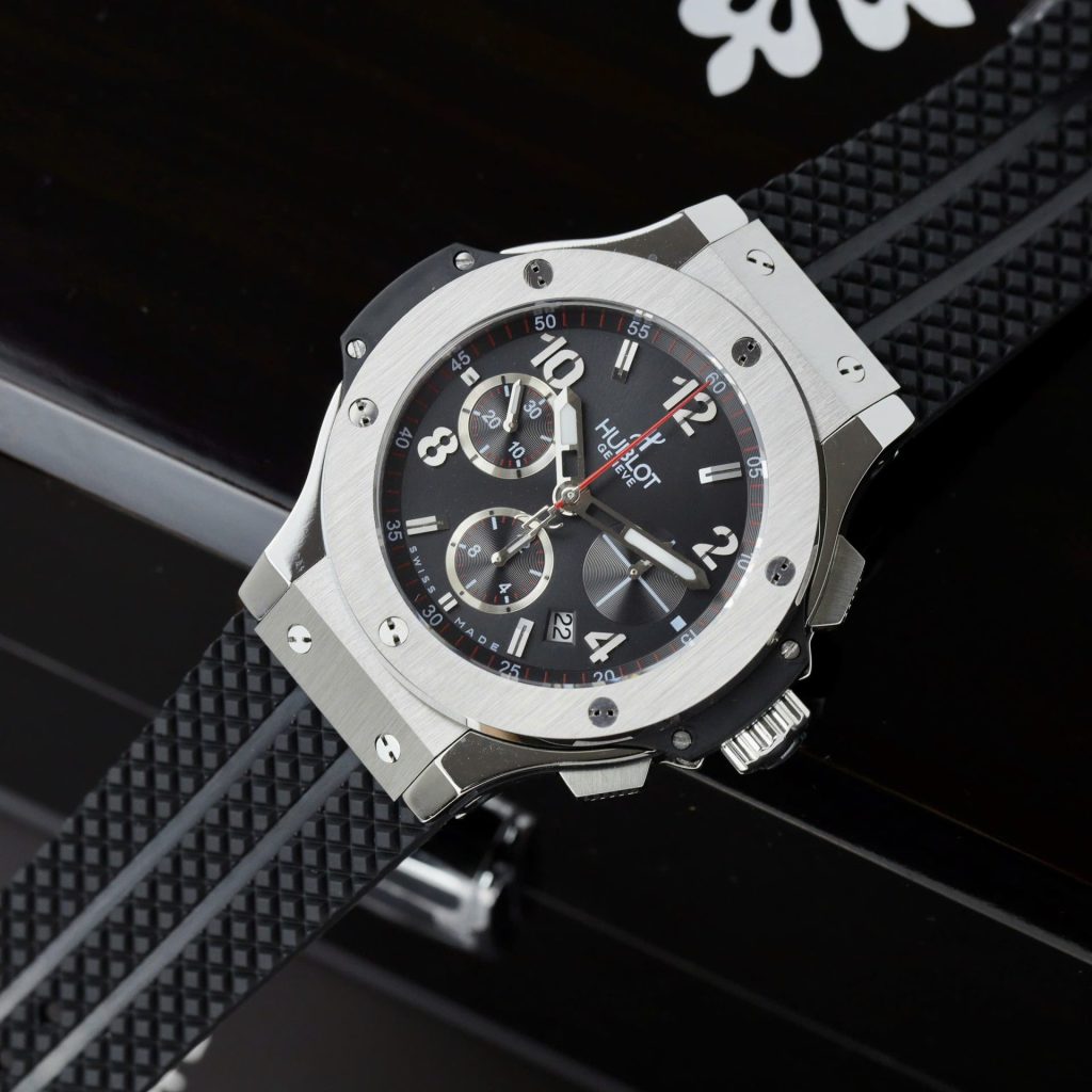 Đồng Hồ Hublot Big Bang Titanium Fake 11 Mặt Đen Dây Cao Su 42mm (2)