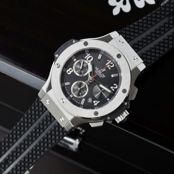 Đồng Hồ Hublot Big Bang Titanium Fake 11 Mặt Đen Dây Cao Su 42mm (2)