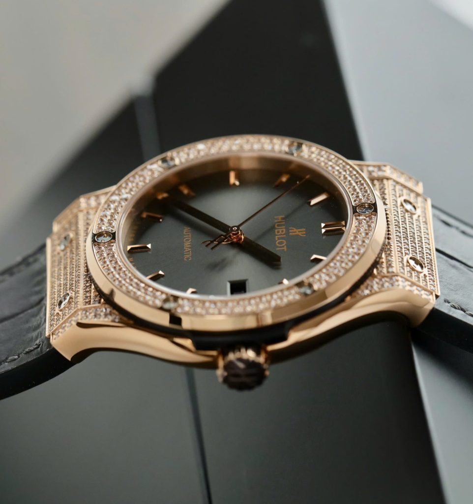 Đồng Hồ Hublot Classic Fusion King Gold Replica 11 Mặt Xám Đính Đá Xưởng HB 42mm (2)