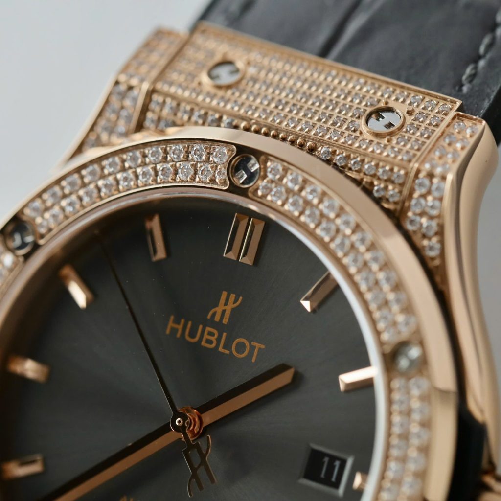 Đồng Hồ Hublot Classic Fusion King Gold Replica 11 Mặt Xám Đính Đá Xưởng HB 42mm (2)