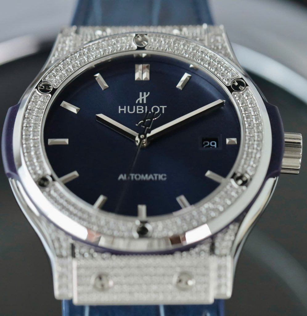 Đồng Hồ Hublot Classic Fusion Titanium Replica 11 Mặt Xanh Dương Đính Đá Xưởng HB 42mm (2)
