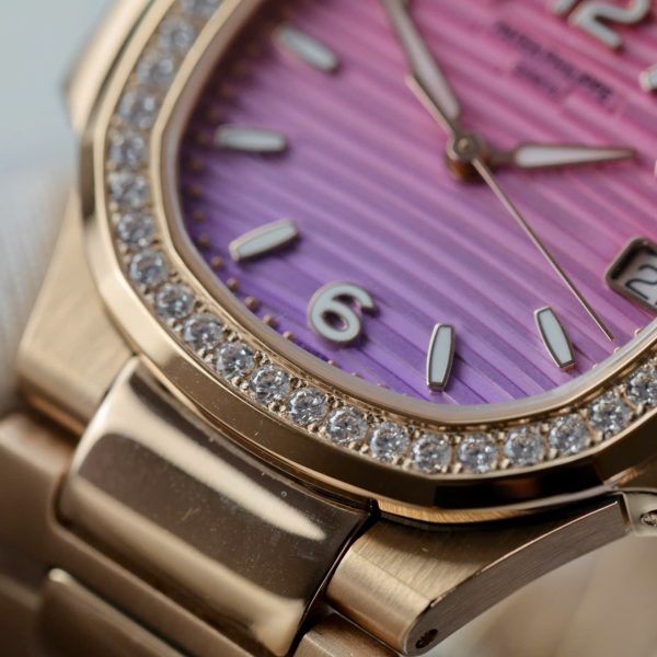 Đồng Hồ Patek Philippe Chế Tác Nautilus 7010R Nữ Mặt Tím Hồng Dây Kim Loại Xưởng GR 32mm (1)