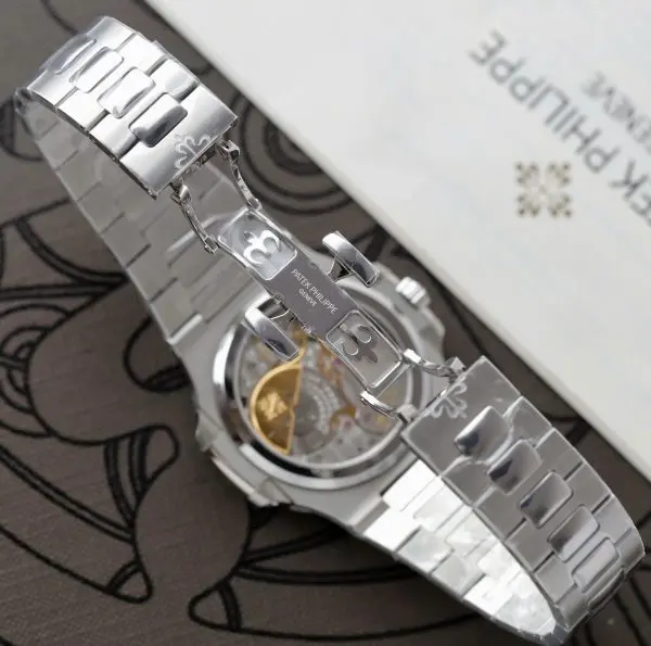 Đồng Hồ Patek Philippe Nautilus 5712 Chế Tác Mặt Xanh Blue Lõi Máy Khắc Xưởng PPF 40mm (2)