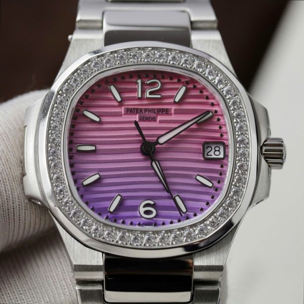 Đồng Hồ Patek Philippe Replica 11 Nautilus 7010R Mặt Tím Hồng Viền Đính Đá Xưởng GR 32mm (2)