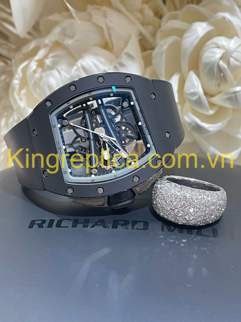 Đồng Hồ Richard Mille RM61-01 Yohan Blake Tuỳ Chỉnh Độc Quyền Gốm Đen Chuyển Động Vaucher 42,7x50,2mm (1)