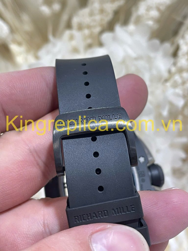 Đồng Hồ Richard Mille RM61-01 Yohan Blake Tuỳ Chỉnh Độc Quyền Gốm Đen Chuyển Động Vaucher 42,7x50,2mm (1)