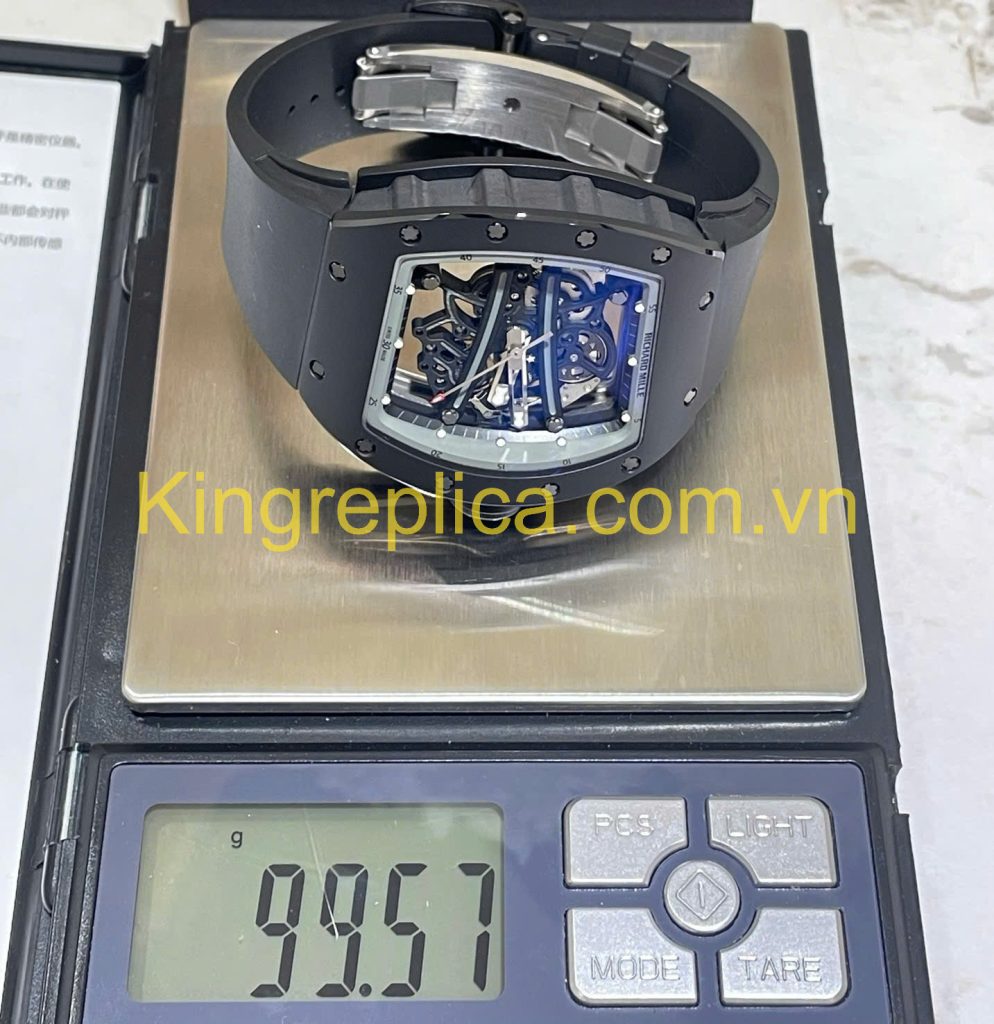 Đồng Hồ Richard Mille RM61-01 Yohan Blake Tuỳ Chỉnh Độc Quyền Gốm Đen Chuyển Động Vaucher 42,7x50,2mm (1)