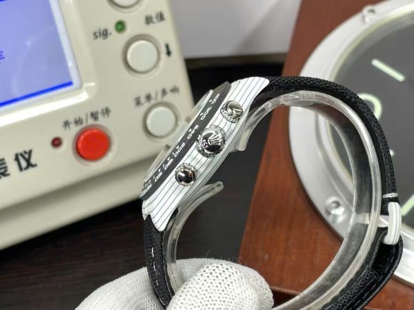 Đồng Hồ Rolex Cosmograph Daytona DIW Chế Tác Carbon Cao Cấp Nhất 40mm (1)