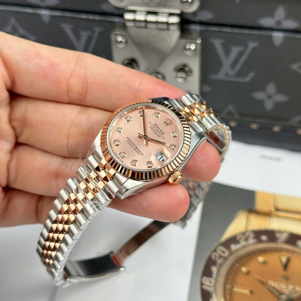 Đồng Hồ Rolex DateJust Chế Tác Nữ Mặt Hồng Cọc Số Đính Đá Nhà Máy THB 31mm (2)