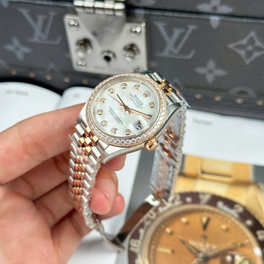 Đồng Hồ Rolex DateJust Mặt MOP Rep 11 Mạ Vàng Hồng Viền Đính Đá Xưởng THB 31mm (2)