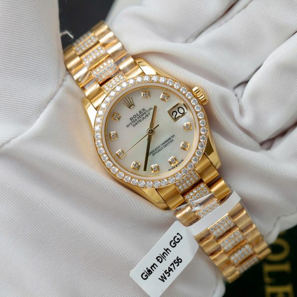 Đồng Hồ Rolex DateJust Nữ Mặt Khảm Xà Cừ Chế Tác Bọc Vàng Đính Moissanite 31mm (2)