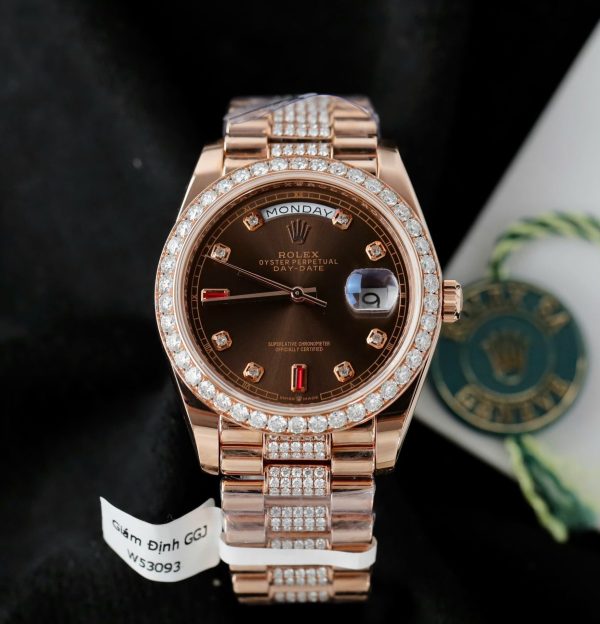 Đồng Hồ Rolex Day-Date Mặt Số Chocolate Chế Tác Bọc Vàng Thật + Đính Kim Cương Moissanite 36mm (2)