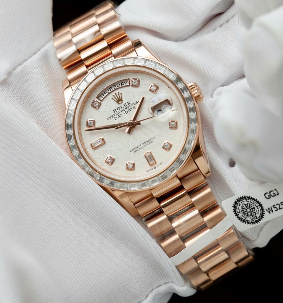 Đồng Hồ Rolex Day-Date Mặt Thiên Thạch Tuỳ Chỉnh Bọc Vàng Thật + Cọc Số Kim Cương Moissanite Baguette 36mm (2)