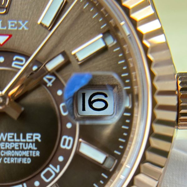 Đồng Hồ Rolex Sky-Dweller Mặt Nâu Chế Tác Mạ Vàng Hồng Nặng 192 Grams Xưởng ZF 42mm (2)