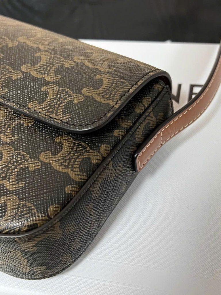 Túi Xách Celine Triomphe Siêu Cấp Chất Da Mịn Hoạ Tiết Monogram 20x12cm (2)
