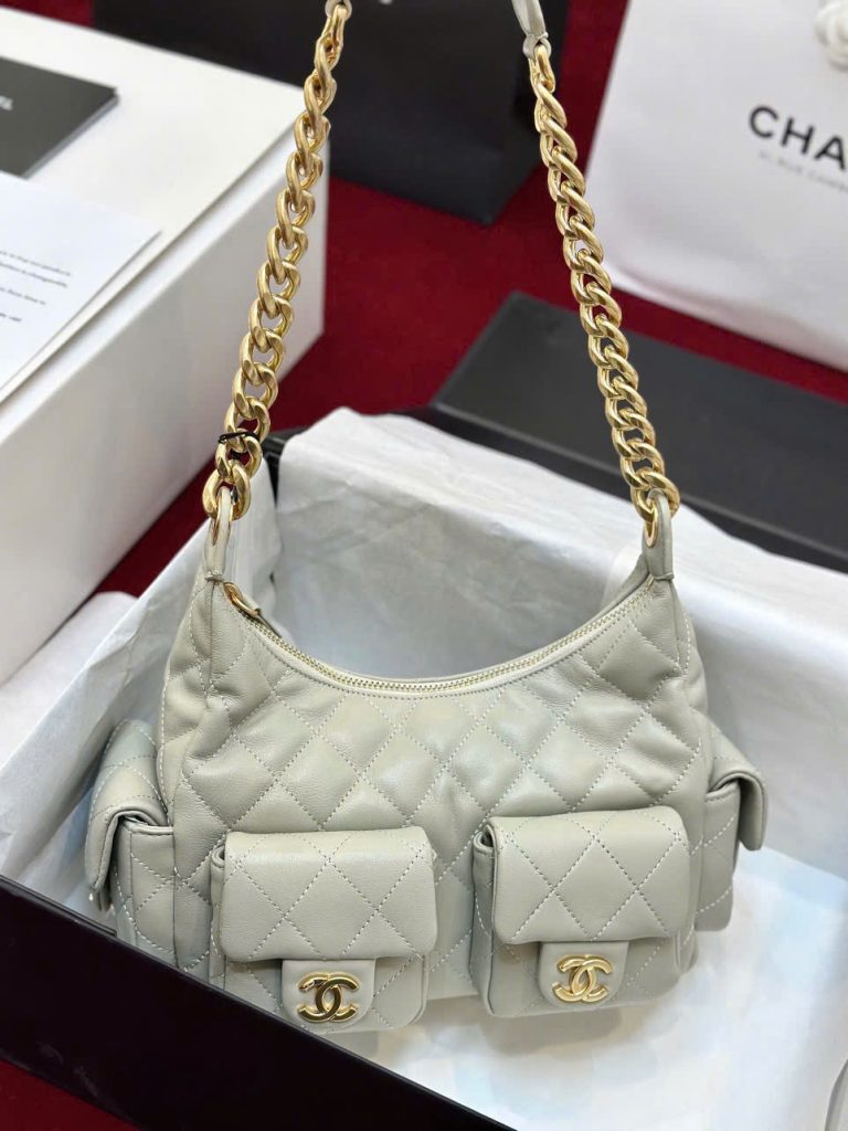 Túi Xách Chanel Hobo Small Siêu Cấp Nữ Da Cừu Màu Xám Nhạt 31x22x15cm (2)