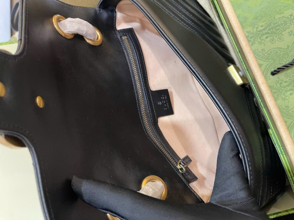 Túi Xách Gucci Marmont Siêu Cấp Nữ Màu Đen Khoá Vàng 26cm (2)
