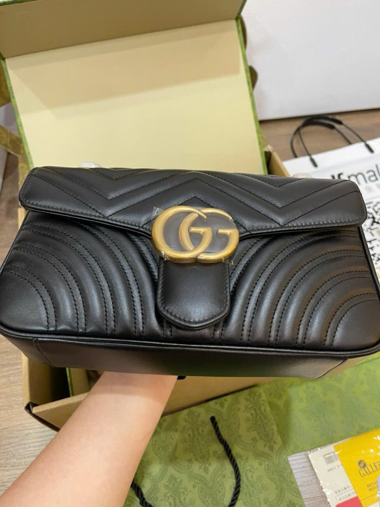 Túi Xách Gucci Marmont Siêu Cấp Nữ Màu Đen Khoá Vàng 26cm (2)