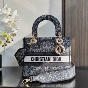 Túi Xách Hàng Hiệu Dior Lady Hoạ Tiết Thêu Thổ Cẩm 24cm (2)