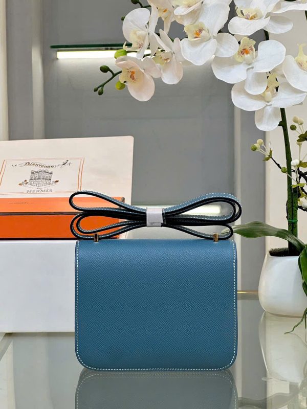 Túi Xách Hermes Constance Siêu Cấp Nữ Màu Xanh Dương Khoá Vàng 18cm (2)