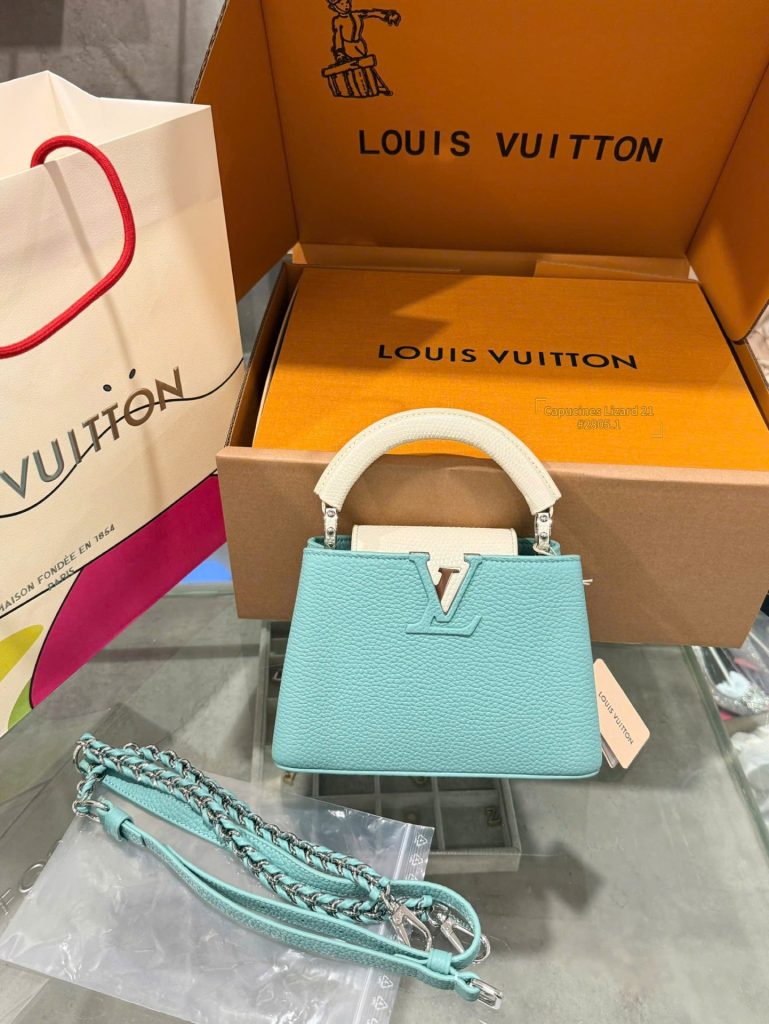 Túi Xách Louis Vuitton LV Capucines Mini Nữ Màu Xanh Dương Siêu Cấp 21cm (2)