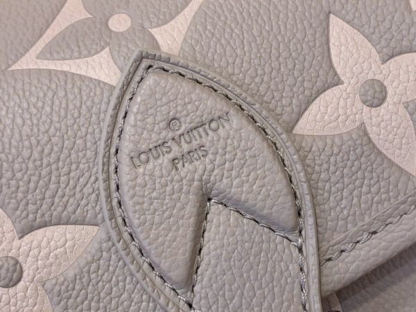 Túi Xách Louis Vuitton LV Diane Sac Like Auth Hoạ Tiết Dập Chìm 23x16x8 (2)