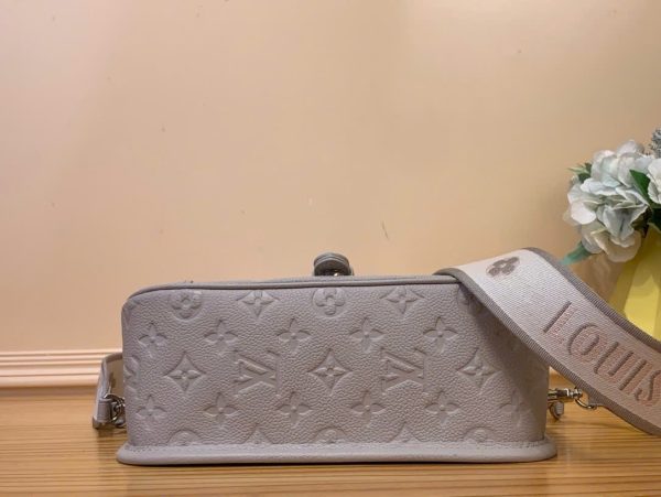 Túi Xách Louis Vuitton LV Diane Sac Like Auth Hoạ Tiết Dập Chìm 23x16x8 (2)