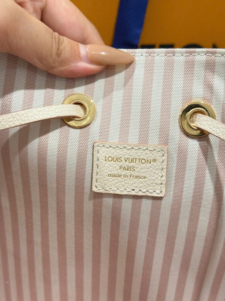 Túi Xách Louis Vuitton LV NeoNoe Like Auth Màu Trắng Sữa 25cm (2)