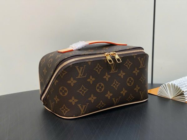 Túi Xách Louis Vuitton LV Toiletry Siêu Cấp Dáng Cốp Hoạ Tiết Monogram 24x13cm (1)