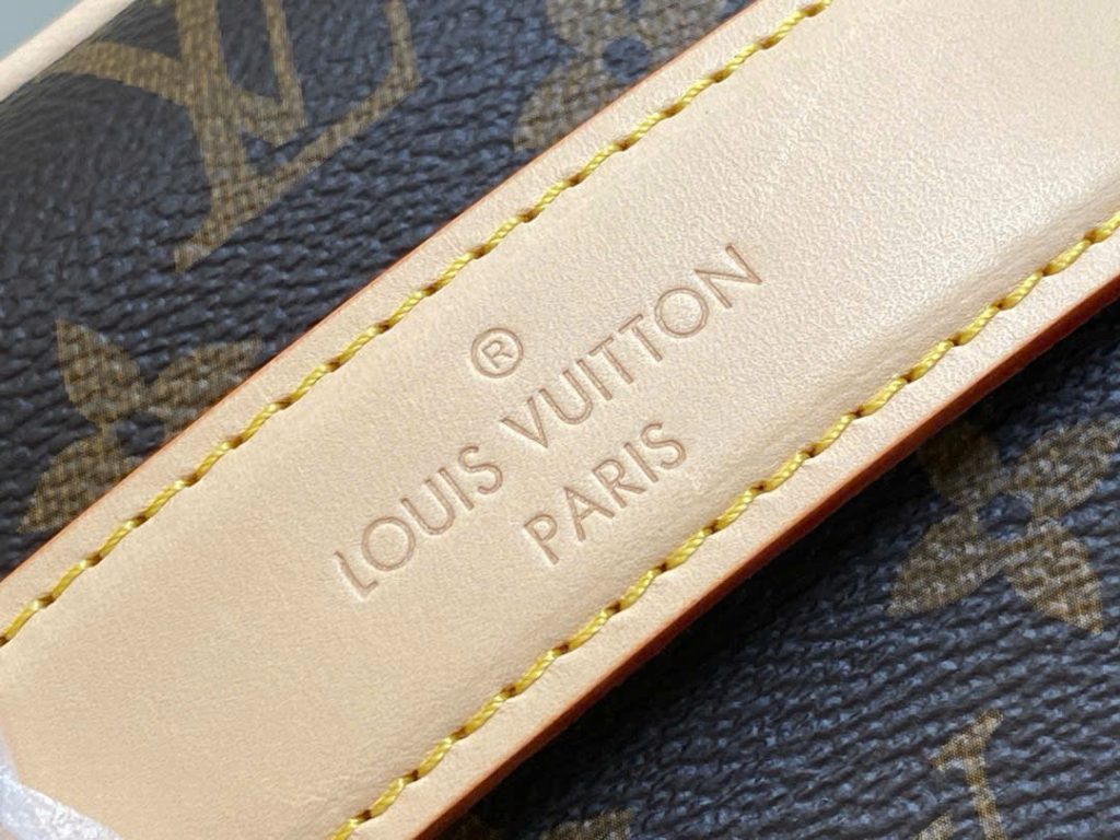 Túi Xách Louis Vuitton LV Toiletry Siêu Cấp Dáng Cốp Hoạ Tiết Monogram 24x13cm (1)