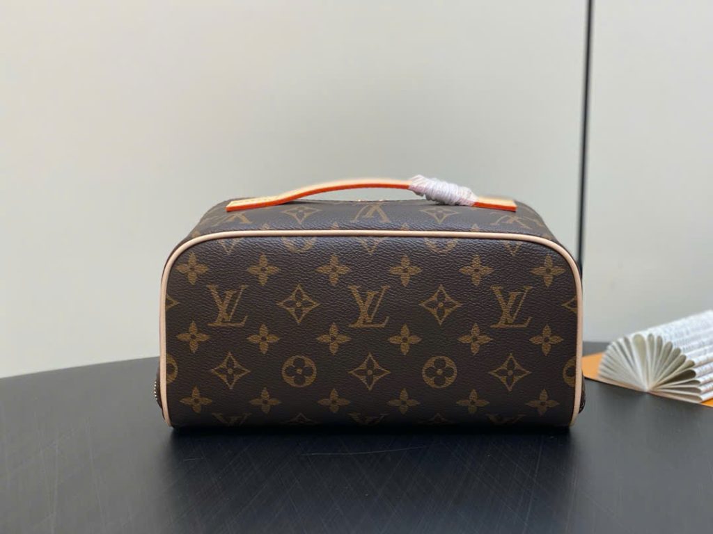 Túi Xách Louis Vuitton LV Toiletry Siêu Cấp Dáng Cốp Hoạ Tiết Monogram 24x13cm (1)
