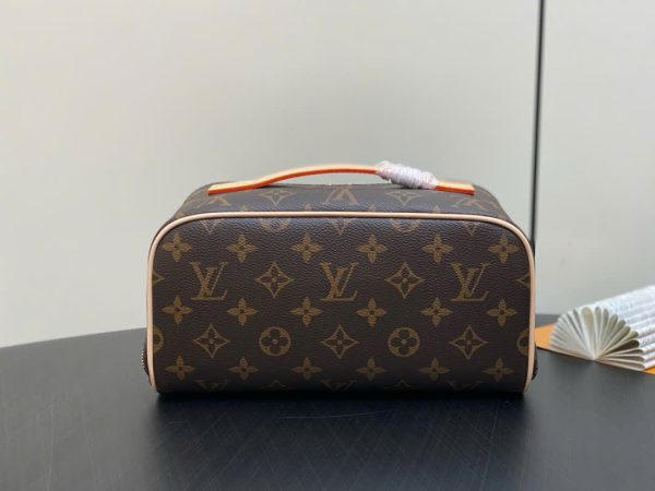 Túi Xách Louis Vuitton LV Toiletry Siêu Cấp Dáng Cốp Hoạ Tiết Monogram 24x13cm (1)