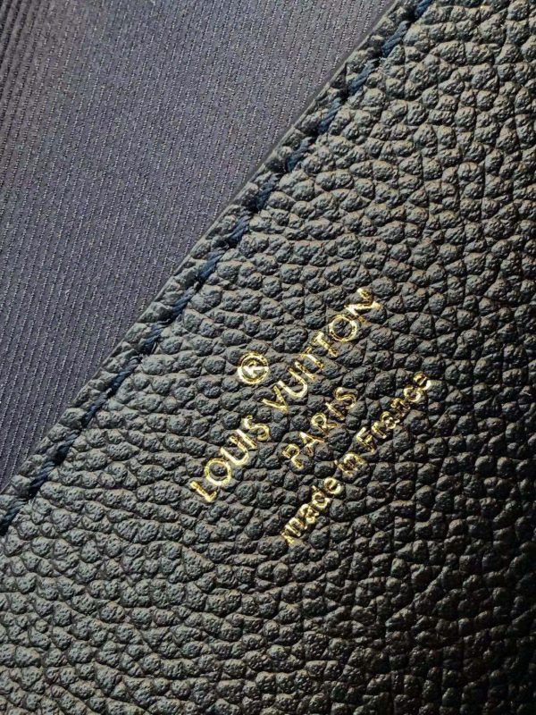 Túi Xách Louis Vuitton LV Wallet On Chain Siêu Cấp Màu Đen Hoạ Tiết Dập Chìm 22x15x5 (2)