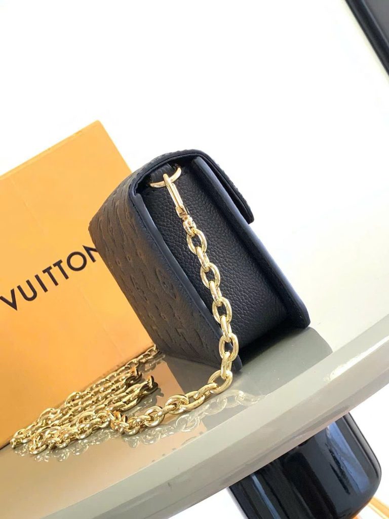 Túi Xách Louis Vuitton LV Wallet On Chain Siêu Cấp Màu Đen Hoạ Tiết Dập Chìm 22x15x5 (2)